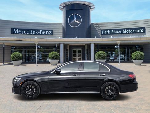 Certified 2022 Mercedes-Benz E 450 4MATIC Sedan image 3