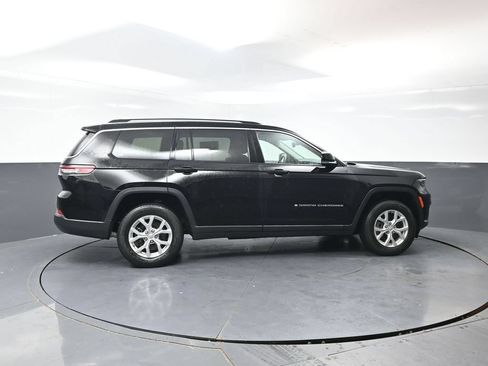 Used 2023 Jeep Grand Cherokee L Limited AWD/4WD image 4