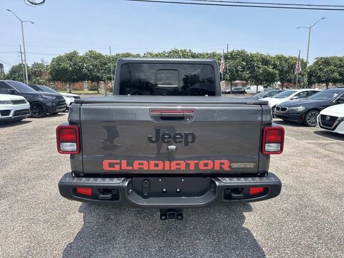 Used 2023 Jeep Gladiator Sport AWD/4WD image 7