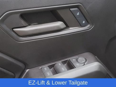 Used 2024 Chevrolet Colorado Trail Boss w/ Technology Package AWD/4WD image 19