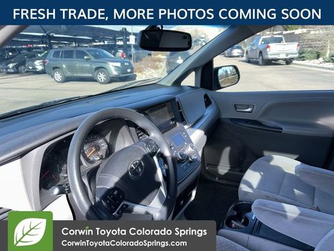 Used 2015 Toyota Sienna LE image 10