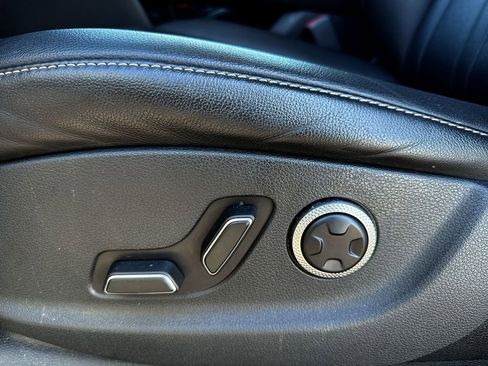 Used 2024 Genesis GV80 2.5T image 12