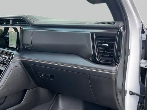 Used 2025 GMC Sierra 2500 AT4X AWD/4WD image 18