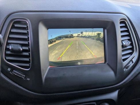 Used 2020 Jeep Compass Latitude w/ Cold Weather Group image 13