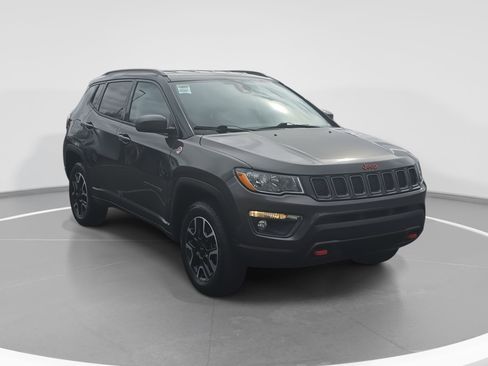 Used 2021 Jeep Compass Trailhawk image 3