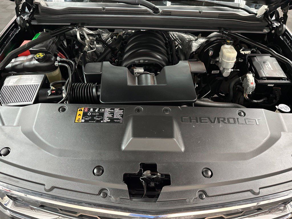 Used 2017 Chevrolet Suburban LT AWD/4WD image 37