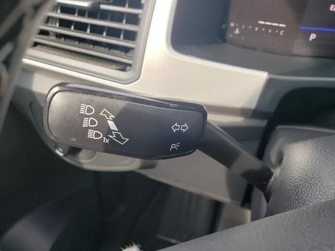 Used 2023 Volkswagen Atlas Cross Sport SE AWD/4WD image 25