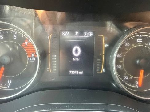 Used 2020 Jeep Cherokee Latitude w/ Cold Weather Group AWD/4WD image 8
