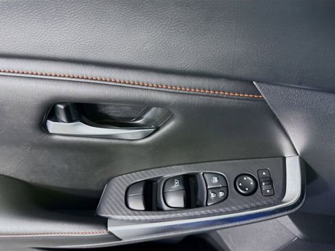 Certified 2024 Nissan Sentra SR FWD image 22