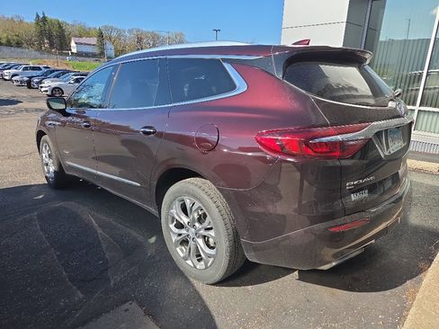Used 2021 Buick Enclave Avenir w/ Avenir Technology Package AWD/4WD image 4