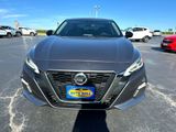 Used 2022 Nissan Altima 2.5 SR image 2