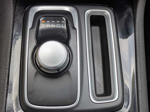 Used 2023 Chrysler 300 Touring RWD image 25