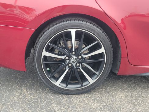 Used 2018 Toyota Camry XSE w/ Audio Package FWD image 5