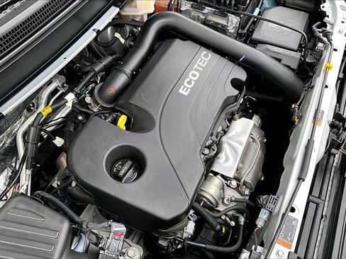 Used 2022 Chevrolet Equinox LS w/ LS Convenience Package image 32