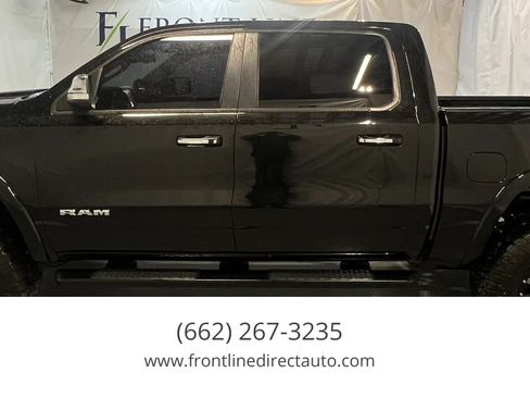 Used 2019 RAM 1500 Laramie AWD/4WD image 4