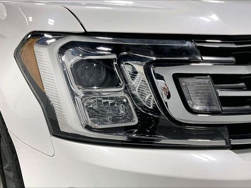 Used 2021 Ford Expedition XLT image 39