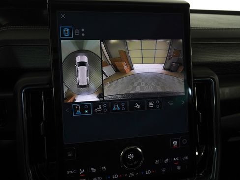 Used 2026 GMC Yukon AT4 Ultimate w/ LPO, Illumination Package AWD/4WD image 27