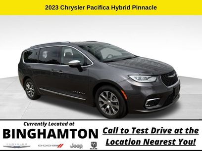 Used 2023 Chrysler Pacifica Pinnacle