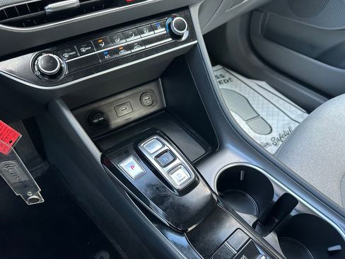 Used 2021 Hyundai Sonata SE w/ Preferred Accessory Package FWD image 7