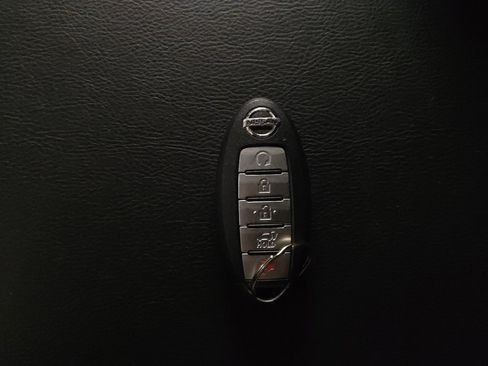 Used 2019 Nissan Pathfinder SL FWD image 32