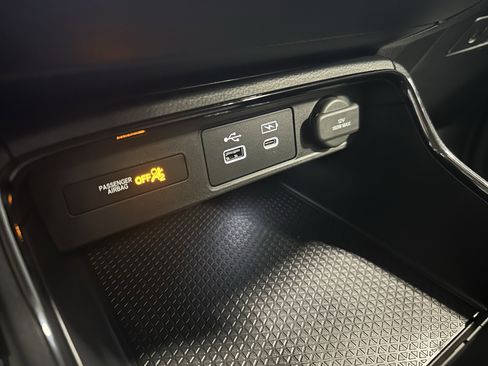 Used 2025 Honda CR-V EX image 16