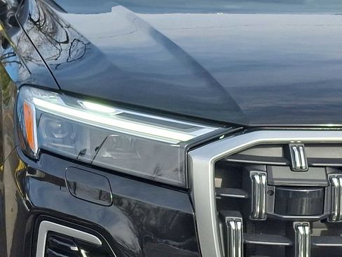 Used 2025 Audi Q7 2.0T Premium image 28