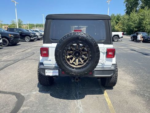 Used 2021 Jeep Wrangler Unlimited Sahara w/ Cold Weather Group AWD/4WD image 32
