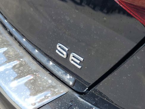 Certified 2022 Volkswagen Jetta SE FWD image 10