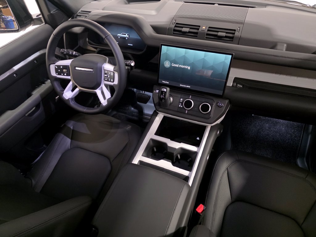 New 2026 Land Rover Defender 110 X-Dynamic SE AWD/4WD image 13