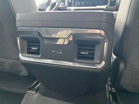 Used 2022 GMC Sierra 1500 Elevation AWD/4WD image 17