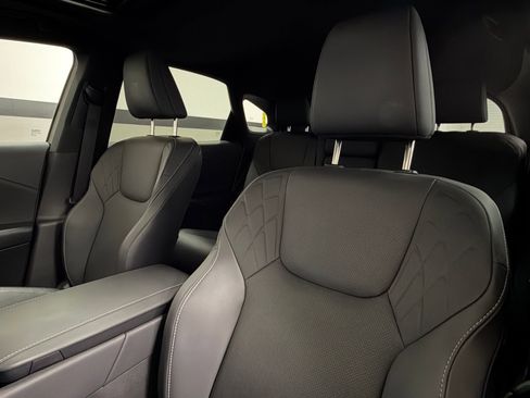 Used 2025 Lexus RX 350 FWD w/ Technology Package image 24