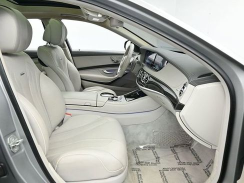 Used 2017 Mercedes-Benz S 63 AMG S 63 AMG w/ Carbon Fiber Exterior Package image 21