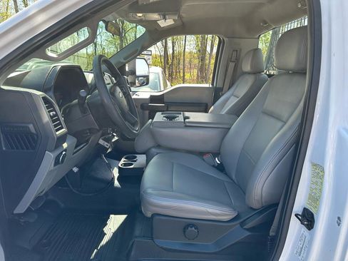 Used 2018 Ford F250 XL w/ Power Equipment Group image 9