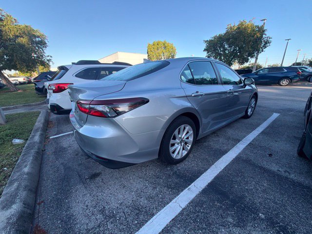 Used 2023 Toyota Camry LE FWD image 4