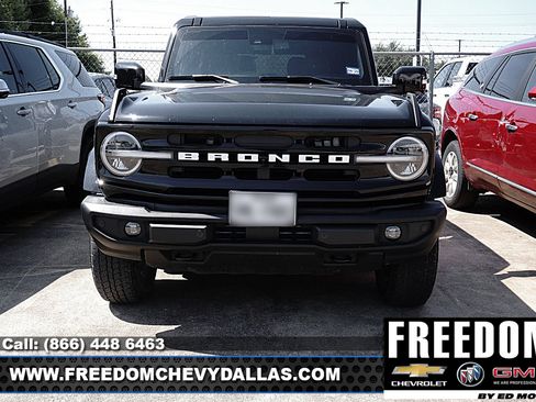 Used 2023 Ford Bronco Outer Banks AWD/4WD image 2