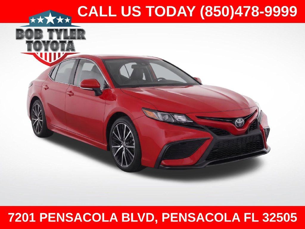 Used 2023 Toyota Camry SE FWD image 1