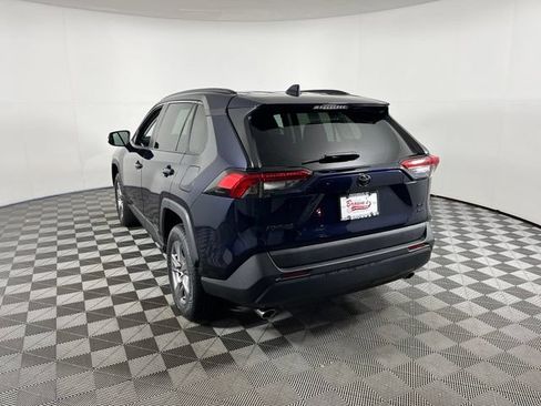 Used 2022 Toyota RAV4 XLE w/ Convenience Package AWD/4WD image 4