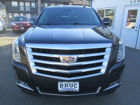Used 2016 Cadillac Escalade Premium image 2