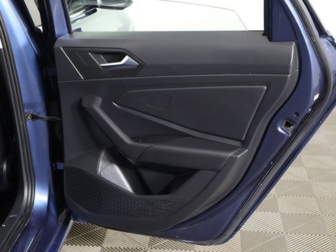 Used 2021 Volkswagen Jetta SEL Premium image 29