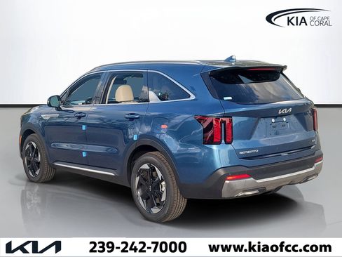 New 2026 Kia Sorento EX FWD image 4