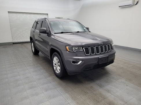 Used 2021 Jeep Grand Cherokee Laredo image 13