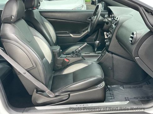 Used 2009 Pontiac G6 GT w/ Sport Package 1 FWD image 12