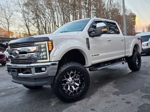 Used 2018 Ford F250 Lariat w/ Lariat Ultimate Package AWD/4WD image 3