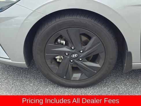 Used 2023 Hyundai Elantra SEL FWD image 14