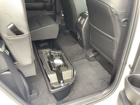 Certified 2025 Hyundai Santa Cruz SEL image 14