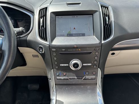 Used 2019 Ford Edge Titanium w/ Equipment Group 301A AWD/4WD image 32