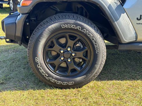 Used 2020 Jeep Wrangler Willys image 10