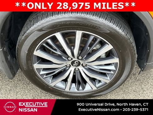 Used 2024 INFINITI QX60 Sensory image 7