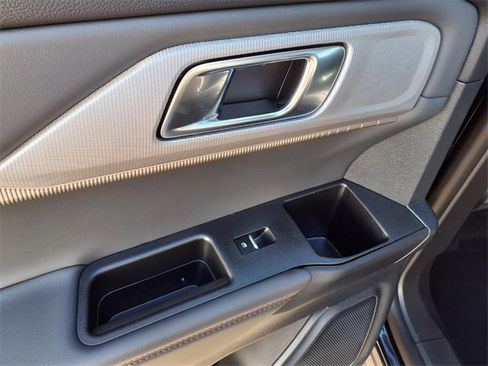 New 2026 Ford Explorer Active image 9