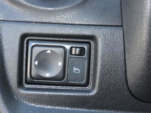 Used 2016 Nissan Versa Note SV FWD image 20